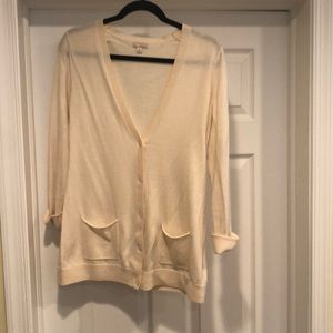 Woman’s medium gap design and crafted sweater